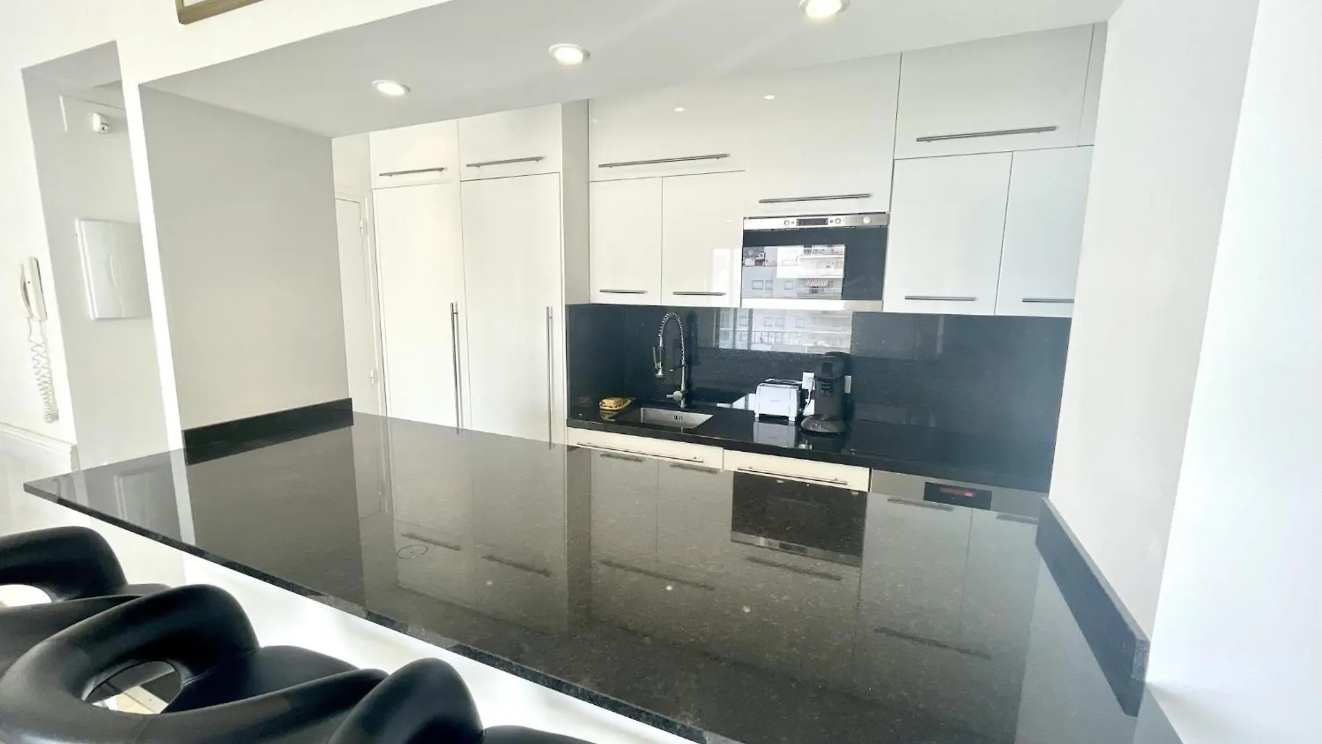 Delfin 7D Apartment Roses
