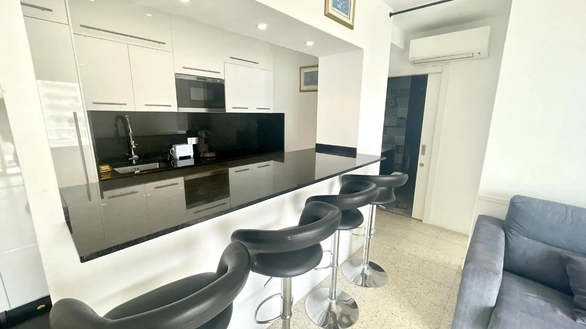 Delfin 7D Apartment Roses