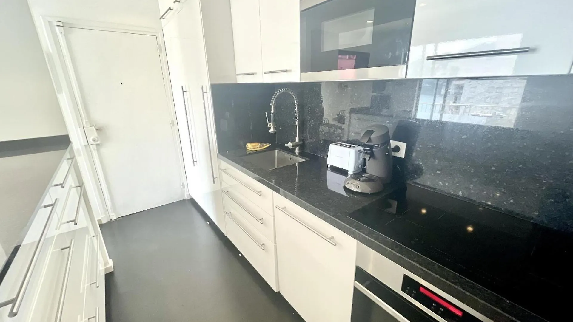 Delfin 7D Apartment Roses