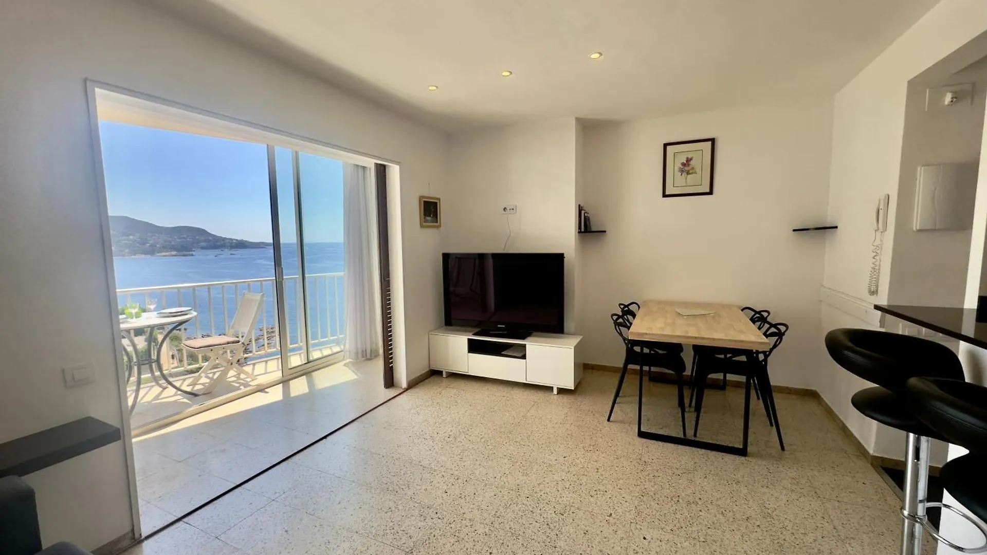 Delfin 7D Apartment Roses Spain